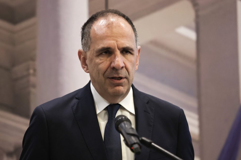 Γεραπετρίτης: Ο αναθεωρητισμός δεν έχει θέση στον σύγχρονο κόσμο