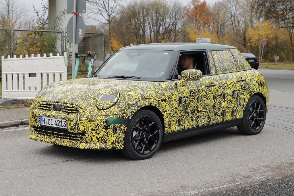 ΜΙΝΙ Cooper 5Door: Το συγκριτικό πλεονέκτημα