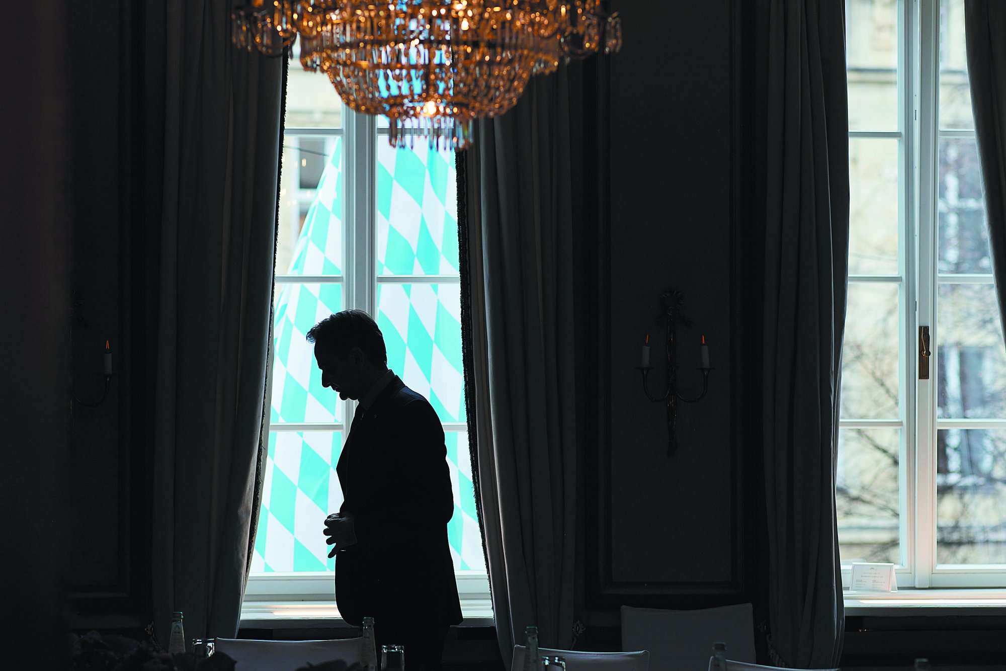 Τα «ψιλά γράμματα» που προβληματίζουν τον Μητσοτάκη