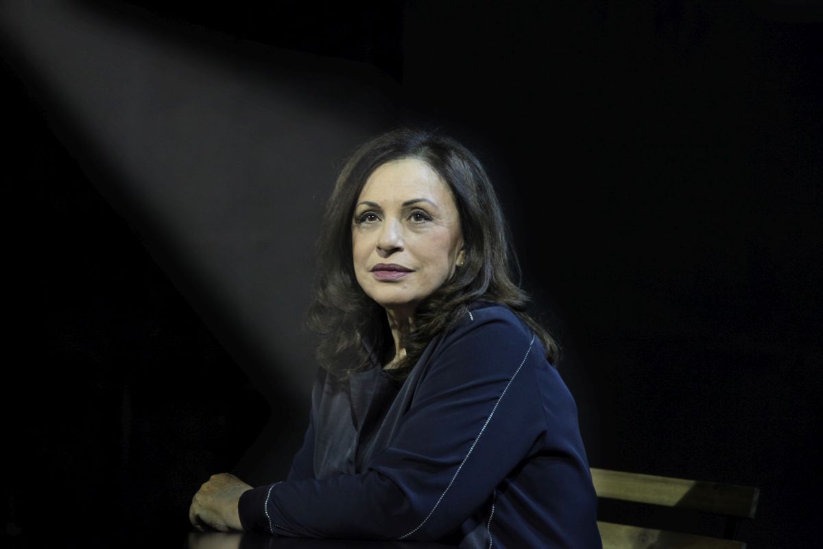 Χάρις Αλεξίου – «Reworks»: Eπανασυστήνεται με συνεργασίες έκπληξη σε 8 δικά της τραγούδια