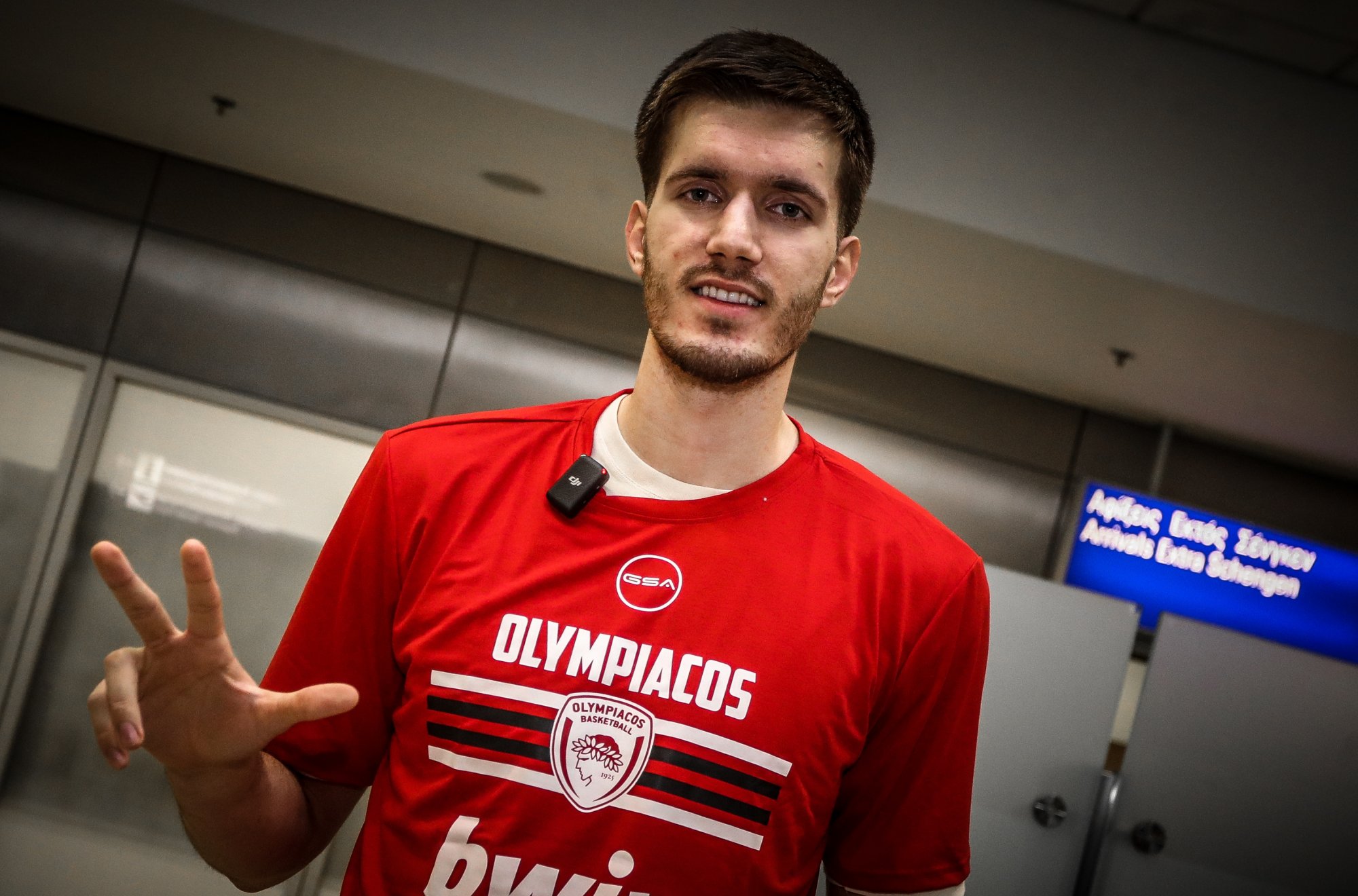 Ολυμπιακός: Ο Φίλιπ Πετρούσεφ δεν φοβάται κανέναν και θέλει οι άλλοι να τον φοβούνται