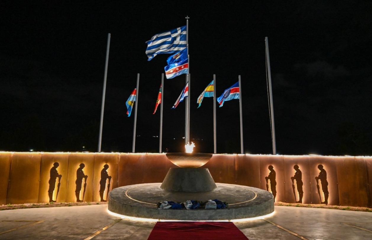 Εγκαίνια του Μνημείου των Αθανάτων του Έθνους στο Στρατόπεδο «Παπάγου»
