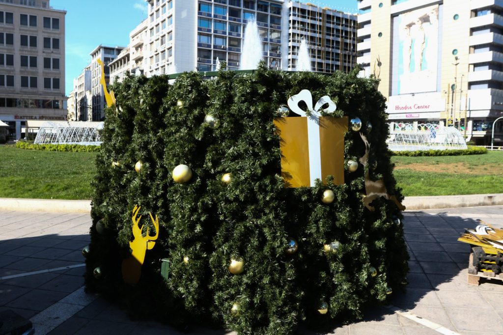 Χριστούγεννα – εορταστικό ωράριο: Ποιες Κυριακές θα είναι ανοιχτά τα καταστήματα