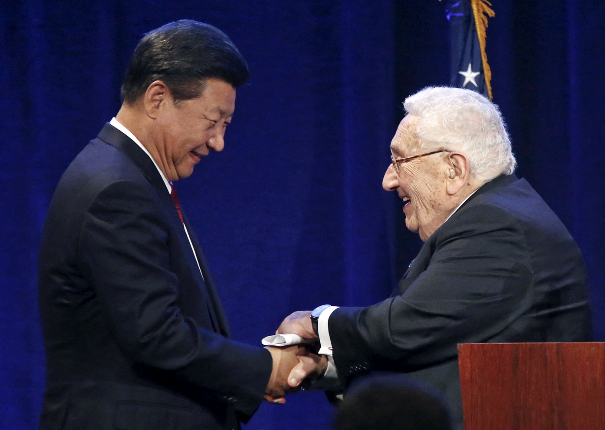 Χένρι Κίσινγκερ: «Τεράστια απώλεια» – Υμνοι από τον πρεσβευτή της Κίνας στις ΗΠΑ