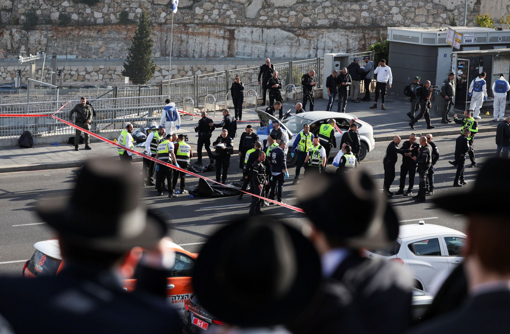 Ιερουσαλήμ: Βίντεο από την επίθεση σε βάρος πολιτών στη στάση λεωφορείου