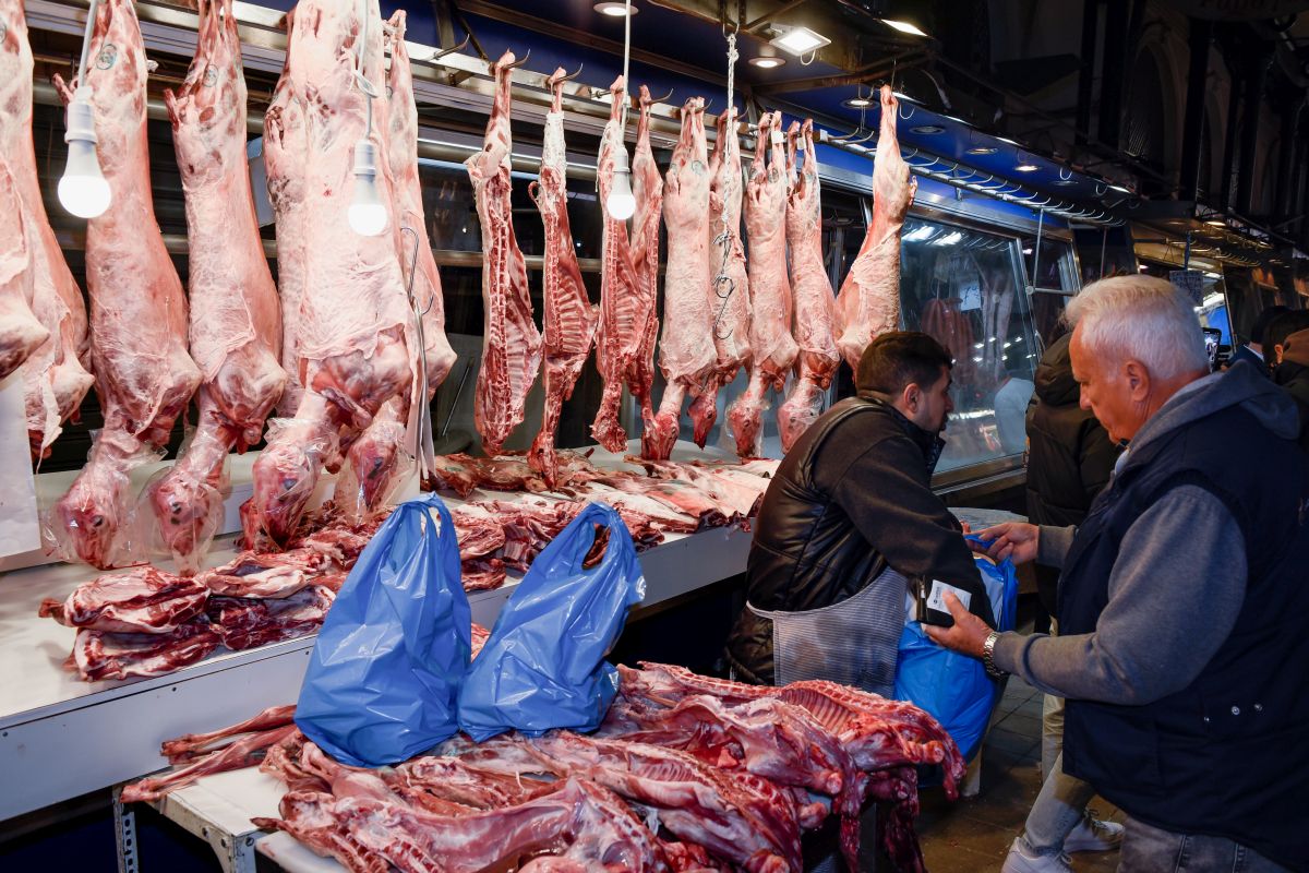 Βαρβάκειος: Πόσο κοστίζουν τα κρέατα για το χριστουγεννιάτικο τραπέζι