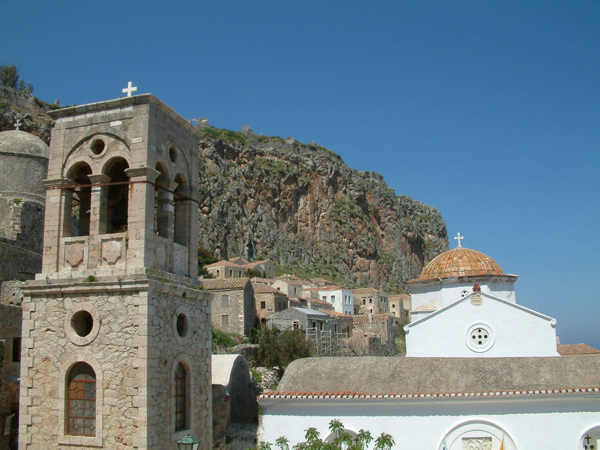 Εορτολόγιο: Σε ποιους ευχόμαστε σήμερα «Χρόνια Πολλά»