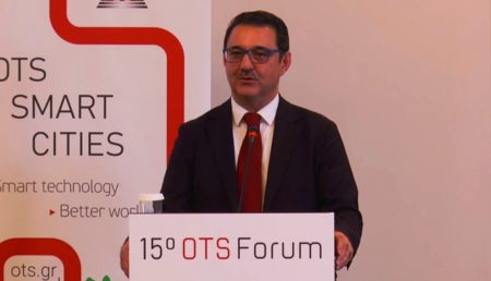 Παμπουκίδης στο OTS Forum: Να καταργηθούν οι σφραγίδες, οι υπογραφές και τα γκισέ στους δήμους