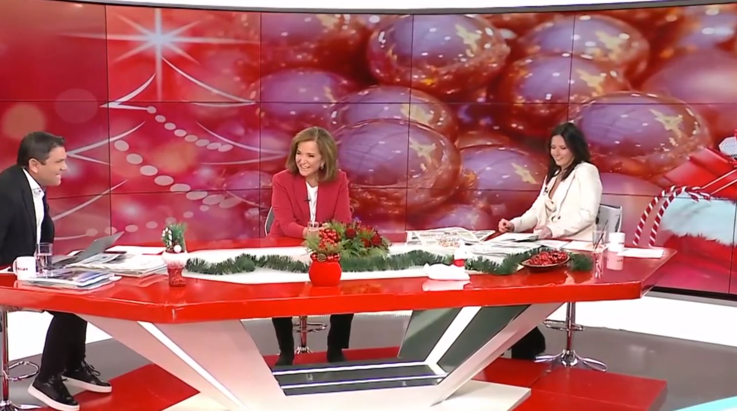 Ντόρα Μπακογιάννη: Τα παιδιά των ομόφυλων ζευγαριών είναι αδικημένα από το νόμο