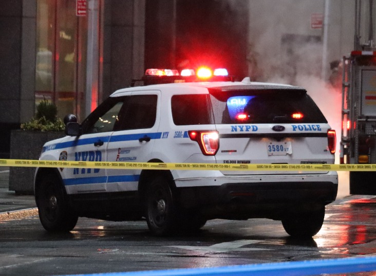 Νέα Υόρκη: Τέσσερις νεκροί σε επίθεση με μαχαίρι στο Κουίνς