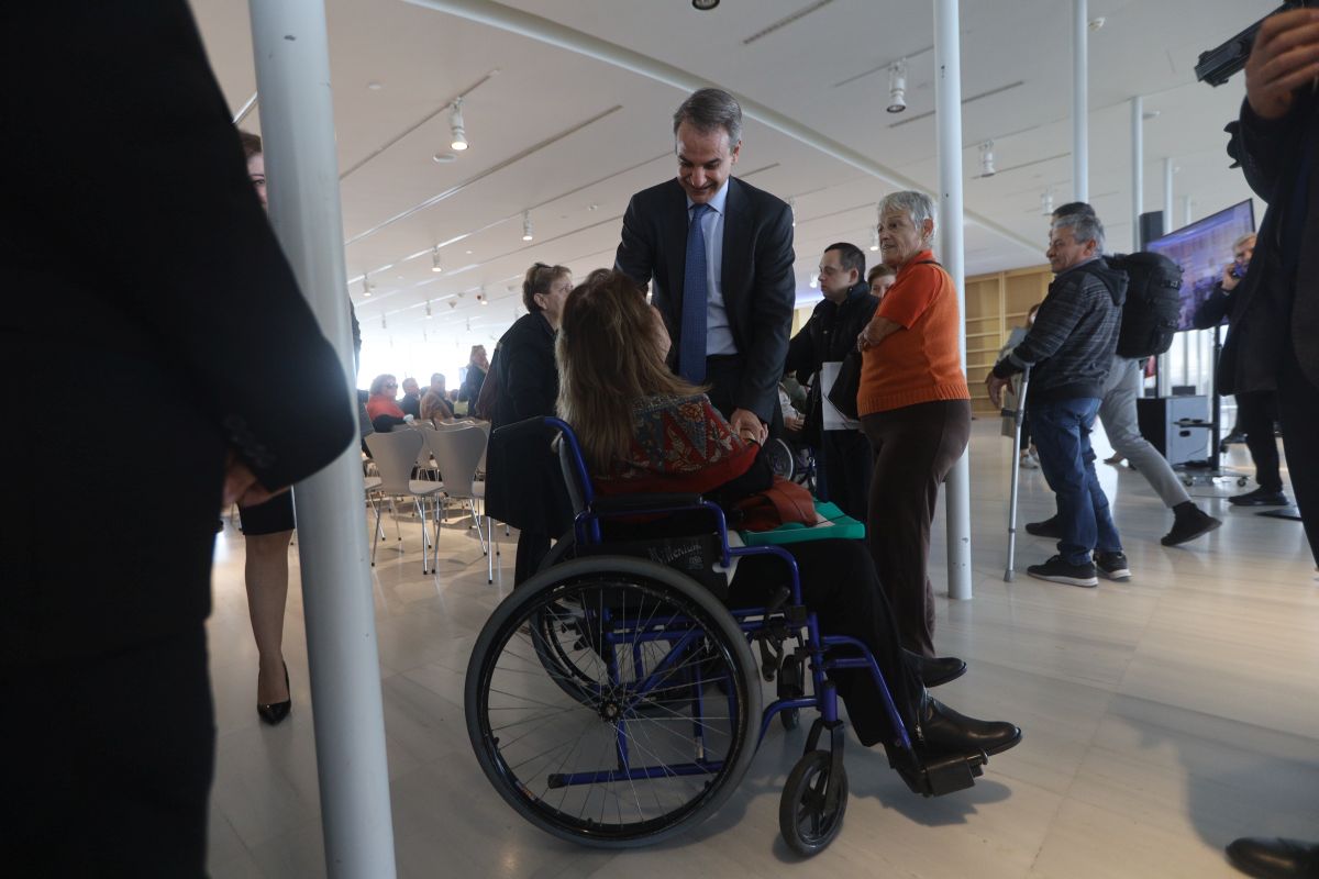 Μητσοτάκης: Πρώτοι ωφελημένοι της επιστολικής ψήφου στην Ελλάδα οι άνθρωποι με αναπηρία
