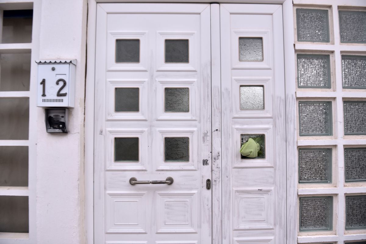 Σαλαμίνα: Απολογείται ο 71χρονος – «Τη βρήκα με άλλον άντρα, τρελάθηκα»