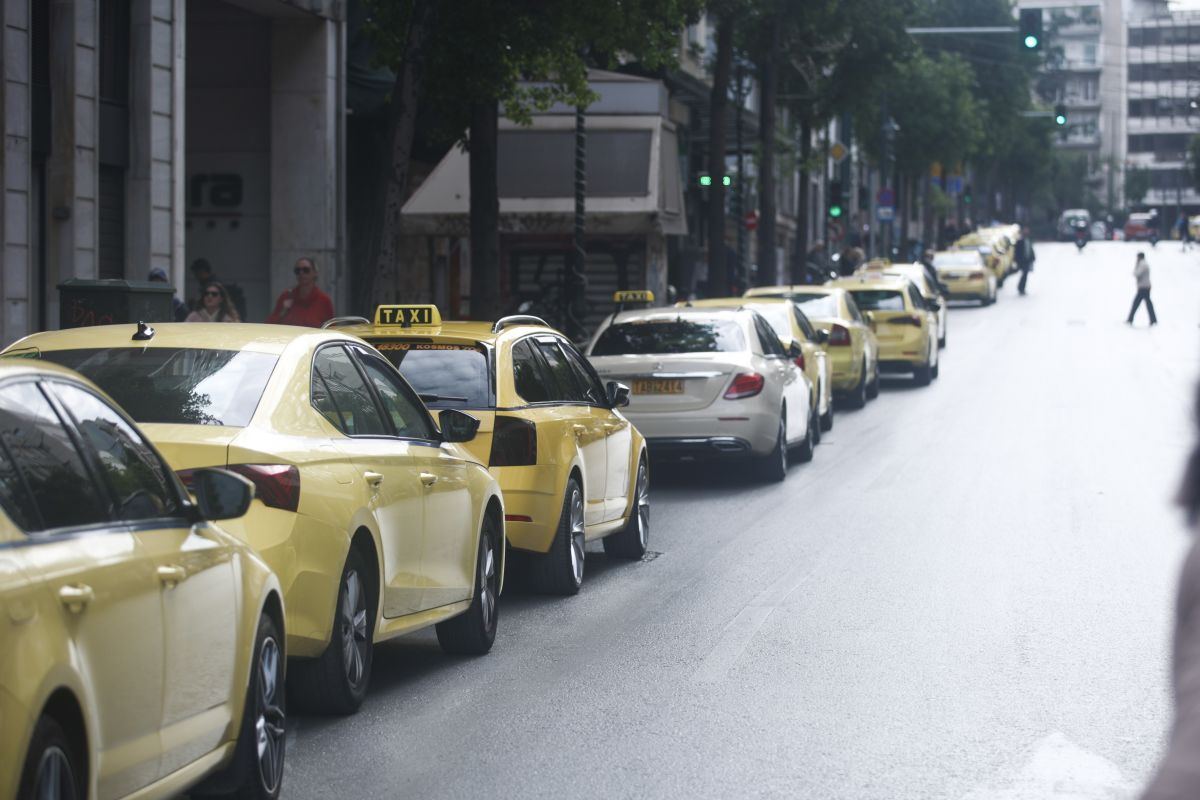 Δεύτερη μέρα χωρίς ταξί η Αθήνα