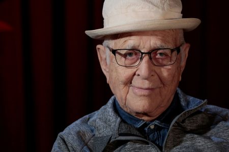 Norman Lear: Πέθανε στα 101 ο θρυλικός παραγωγός – Έφερε επανάσταση στην αμερικανική τηλεόραση