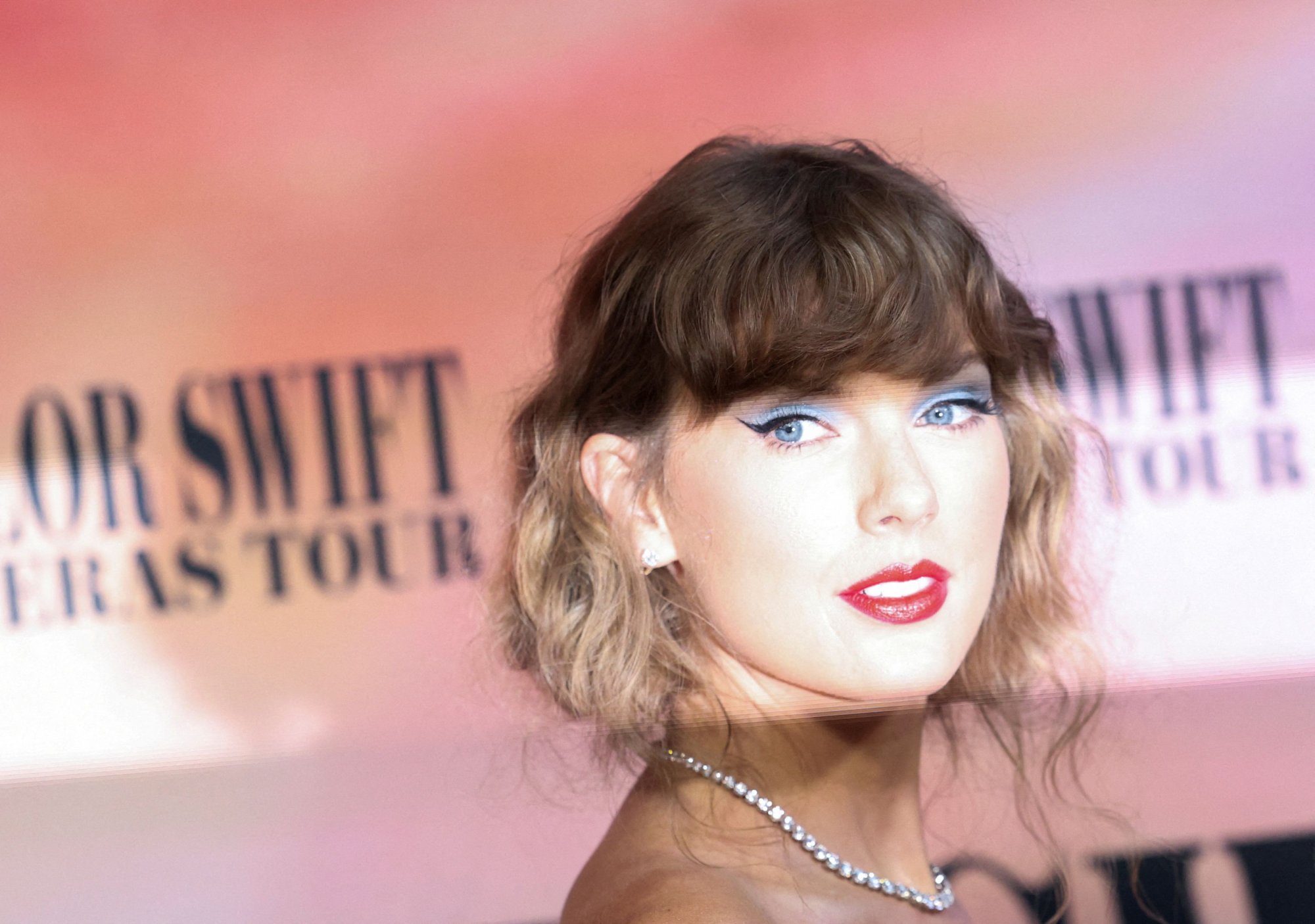 Taylor Swift: Μια ποπ «παραμυθού» στην κορυφή της μουσικής βιομηχανίας