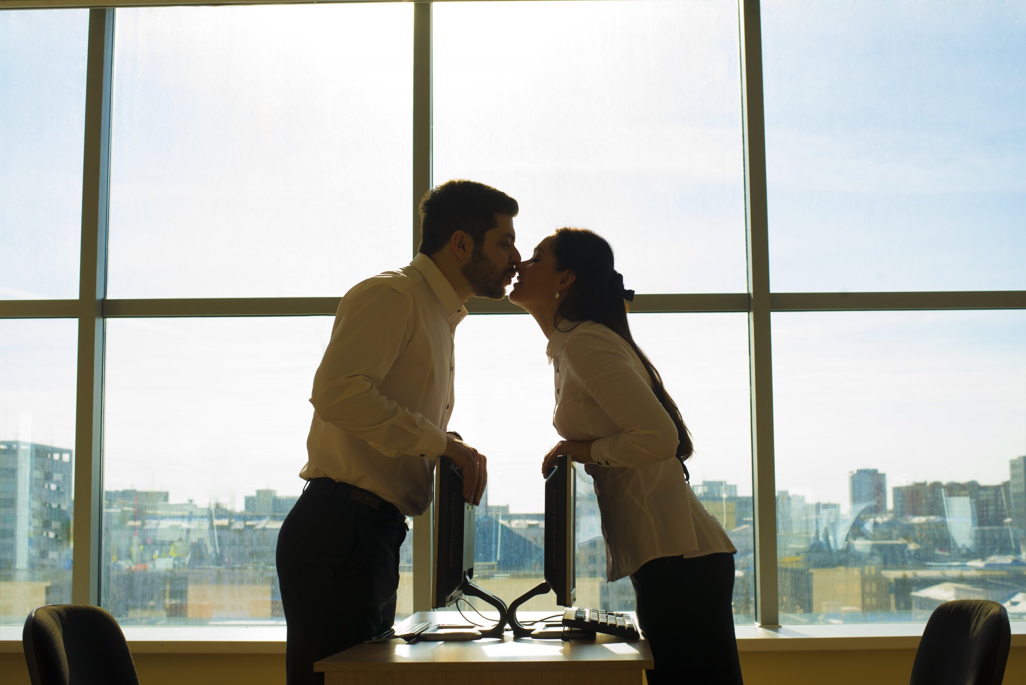 Εργασία: Ερωτας στο γραφείο – Πόσο καλή «επένδυση» είναι;