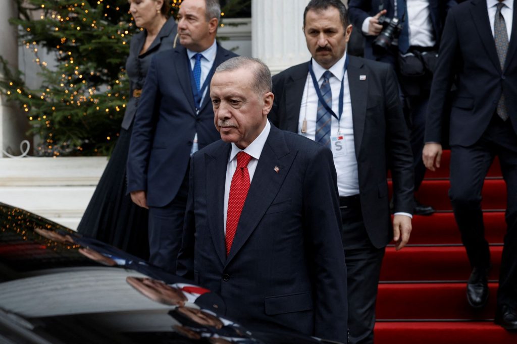 Ο μπάρμπας με τη μαγκούρα