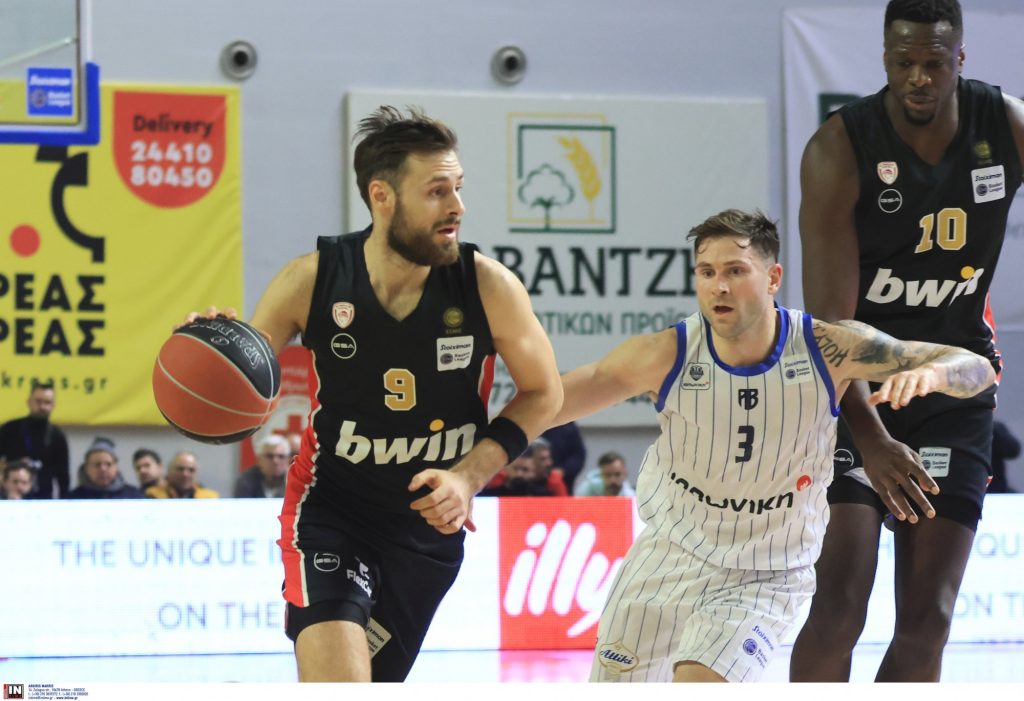 Kαρδίτσα-Ολυμπιακός 54-83: Εύκολο διπλό με τρομερό Μιλουτίνοφ