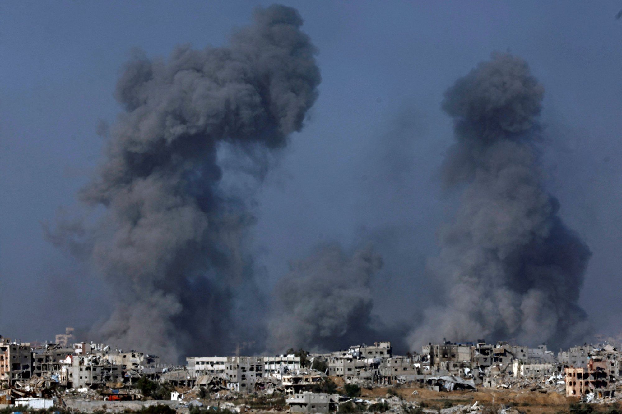 Γάζα: Σε φυγή τρέπονται οι άμαχοι, απελπιστική η ανθρωπιστική κρίση