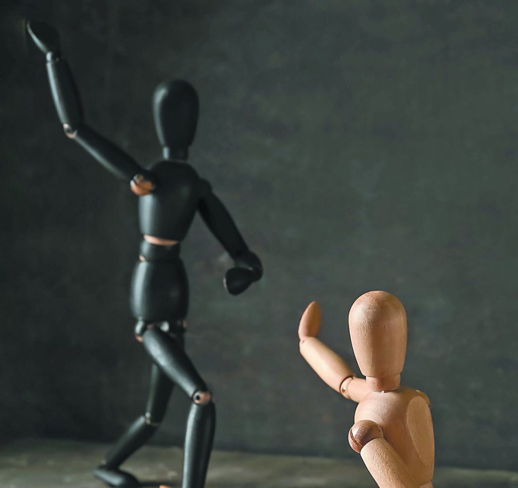 Κάποιος να πει την ιστορία μας