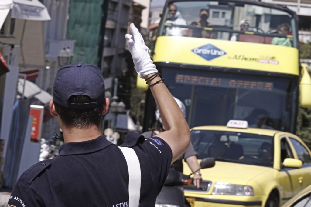 Κυκλοφοριακές ρυθμίσεις στη Συγγρού, λόγω καθαρισμού νησίδων