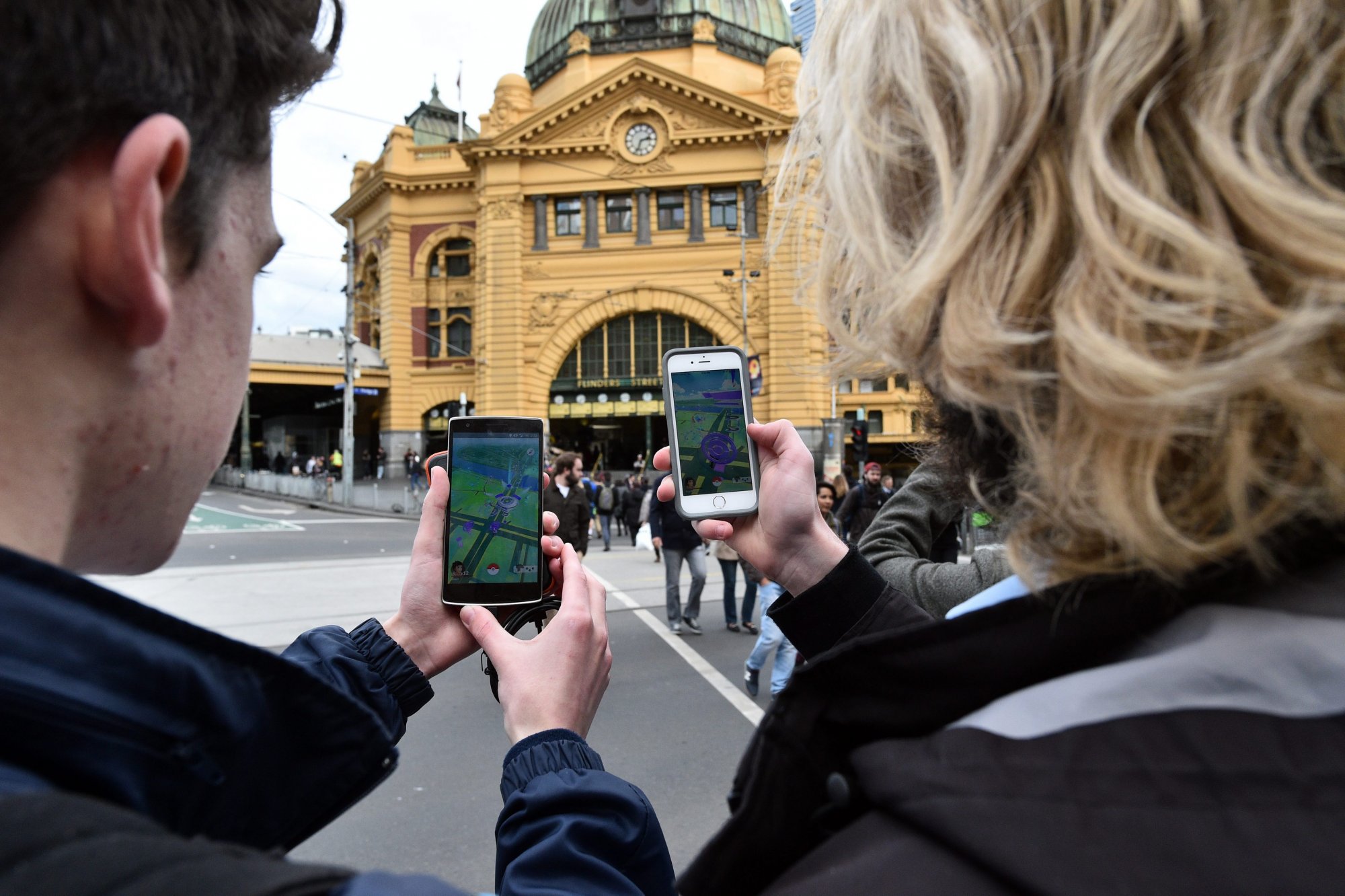 Διευθυντής PISA: «Περιορίστε τα smartphones, επιστρέψτε κοντά στα παιδιά»