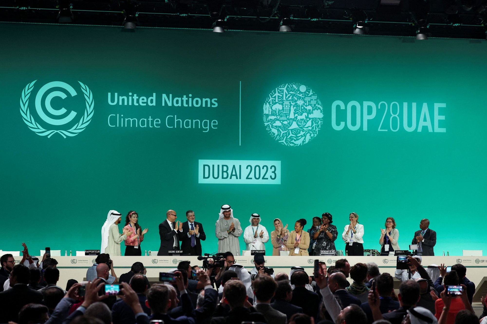 COP28: Mείωση αλλά όχι κατάργηση της χρήσης ορυκτών καυσίμων αποφάσισε η Σύνοδος για το κλίμα