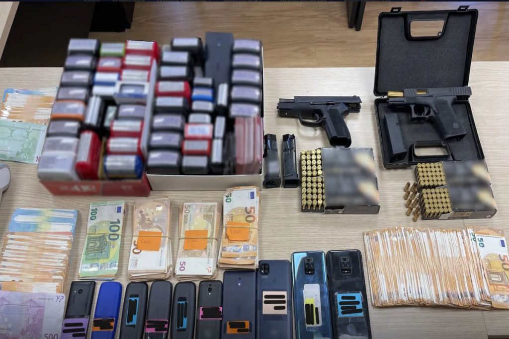 Απάτες με ΦΠΑ και επιστρεπτέες προκαταβολές – Φέσωσαν το Δημόσιο με 70 εκατ. ευρώ