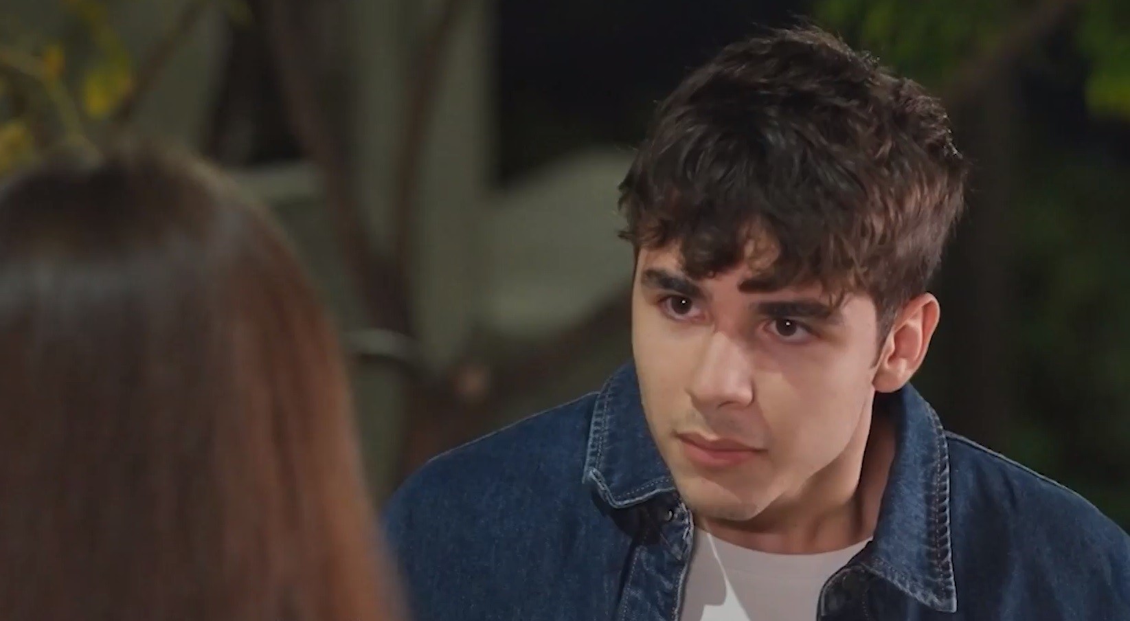 Η Γη της Ελιάς: Ο Παρασκευάς χάνει τη γη κάτω από τα πόδια του