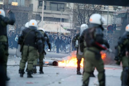 Οπαδική βία: Οργισμένοι οι αστυνομικοί – «Τέλος οι έλεγχοι, λευκή απεργία, πλαστικές σφαίρες»