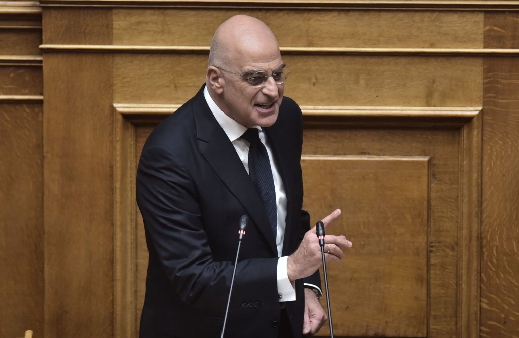 Δένδιας: Τι είπε στη Βουλή για στρατιωτική θητεία και εφεδρείες – Τι αλλάζει