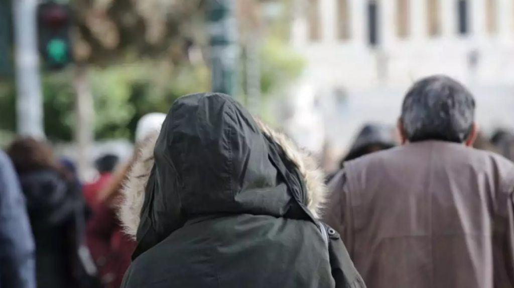 Καιρός: Νέο έκτακτο της ΕΜΥ για την ψυχρή εισβολή – Βροχές, κρύο και χιόνια από το μεσημέρι