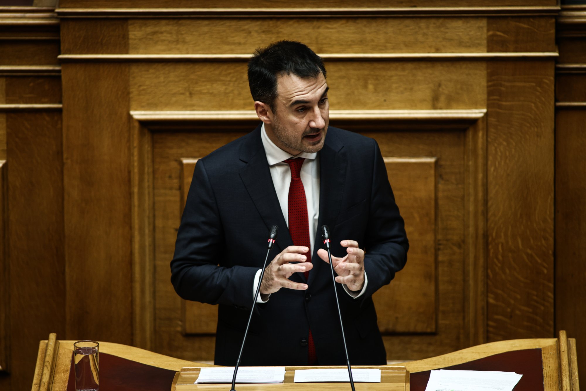 Αλέξης Χαρίτσης για προϋπολογισμό:  Χρειαζόμαστε μια πολιτική του κατεπείγοντος