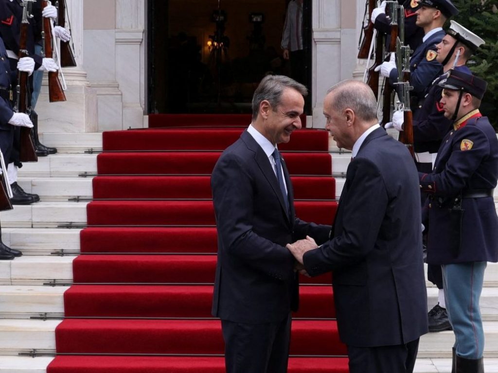 Τι προσδοκά η Αθήνα από την 5η συνάντηση Μητσοτάκη – Ερντογάν