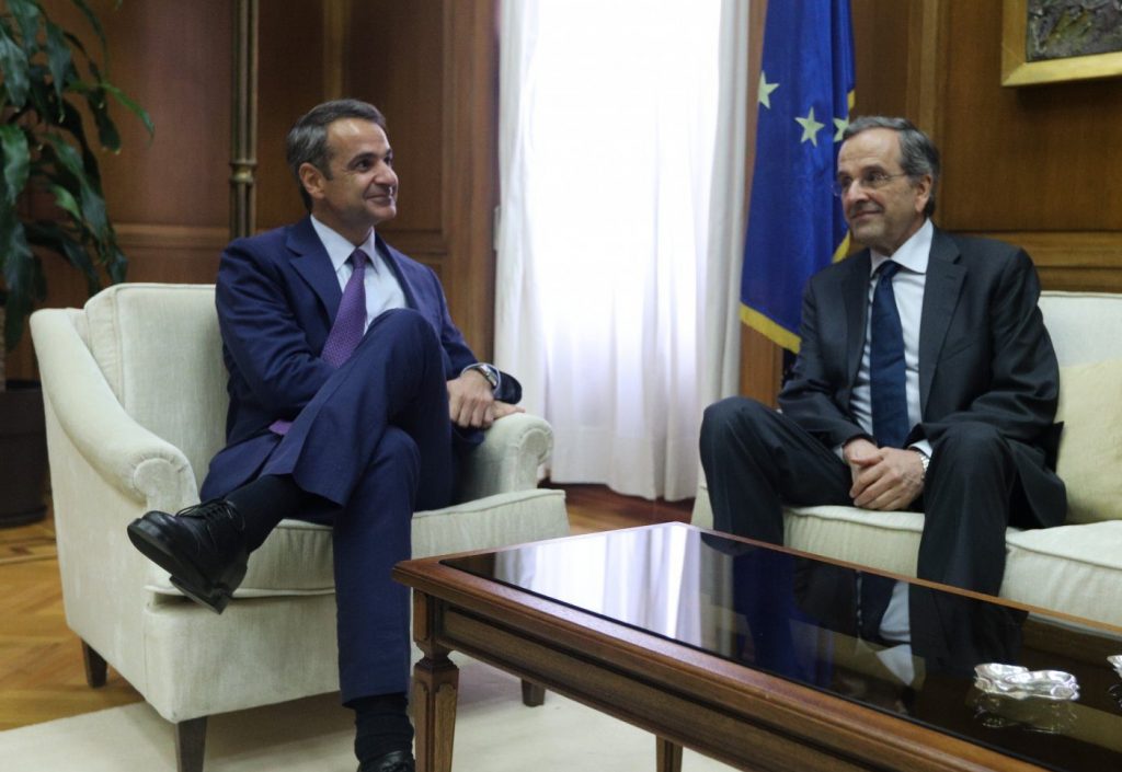 ΣΥΡΙΖΑ για ομόφυλα ζευγάρια: Όμηρος του Σαμαρά ο Μητσοτάκης