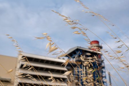 MYTILINEOS: Η στρατηγική «παγκοσμιοποίησης» που φέρνει την ελληνική πολυεθνική στο επίκεντρο της διεθνούς επενδυτικής προσοχής