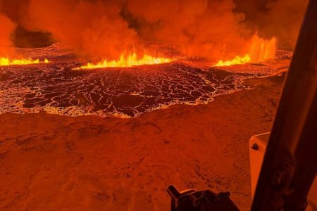 Ισλανδία: Κόβουν την ανάσα εικόνες από drone με την έκρηξη του ηφαιστείου