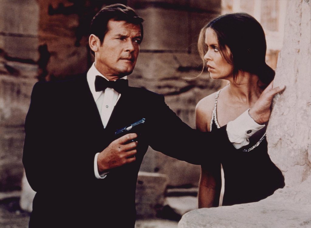 Κανείς δεν φόρεσε το tuxedo όπως ο Τζέιμς Μποντ