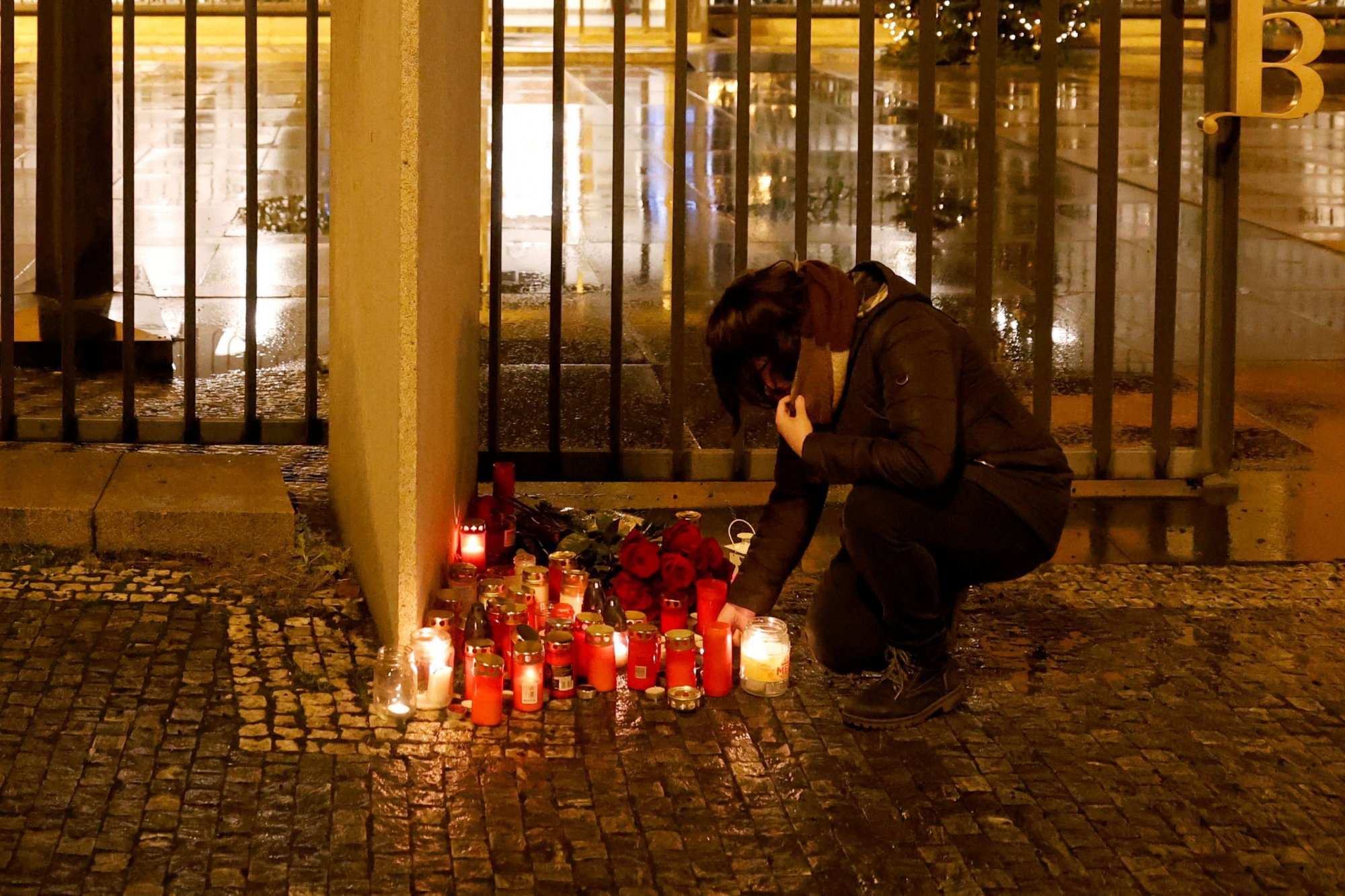 Πυροβολισμοί στην Πράγα – Αγραβάνης: «Ήμουν τυχερός που δεν πήγα στο κέντρο»