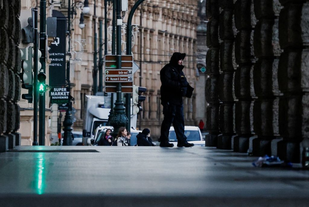 Πυροβολισμοί στην Πράγα: Επιβεβαίωσε τα προηγούμενα φονικά του μακελάρη η βαλλιστική