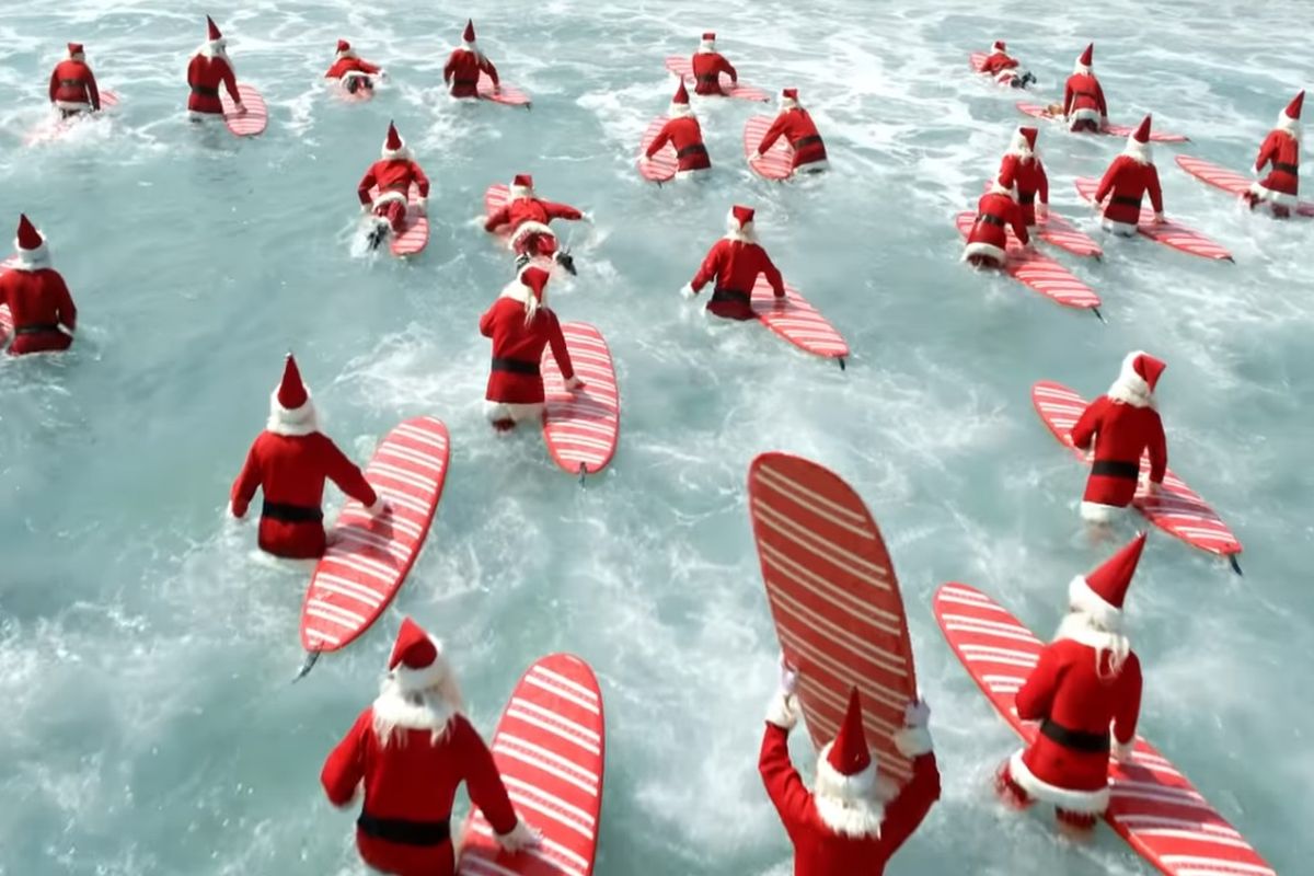 Καιρός: Θα… κάνει σερφ ο Άγιος Βασίλης; Έρχεται άνοδος της θερμοκρασίας