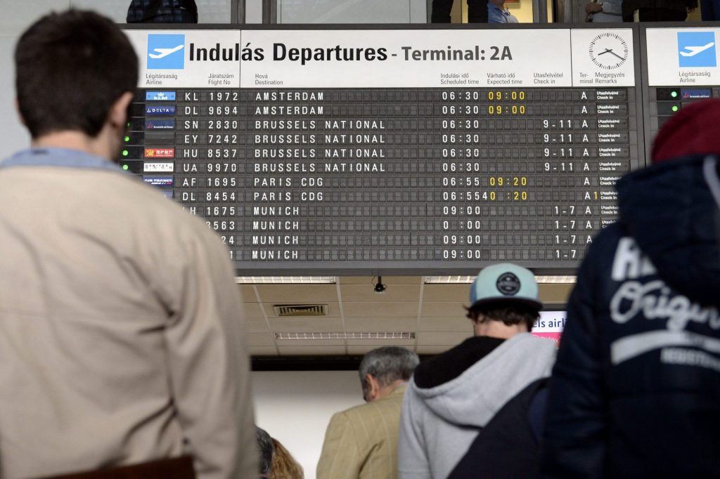 Βουδαπέστη: Τέλος στην ταλαιπωρία 100 Ελλήνων – Αναχωρούν μετά από 21 ώρες