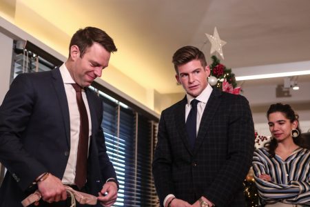 Κασσελάκης: Ποιοι του τα «έψαλαν» – Η μαντινάδα που του αφιέρωσαν, τα δώρα που αντάλλαξαν