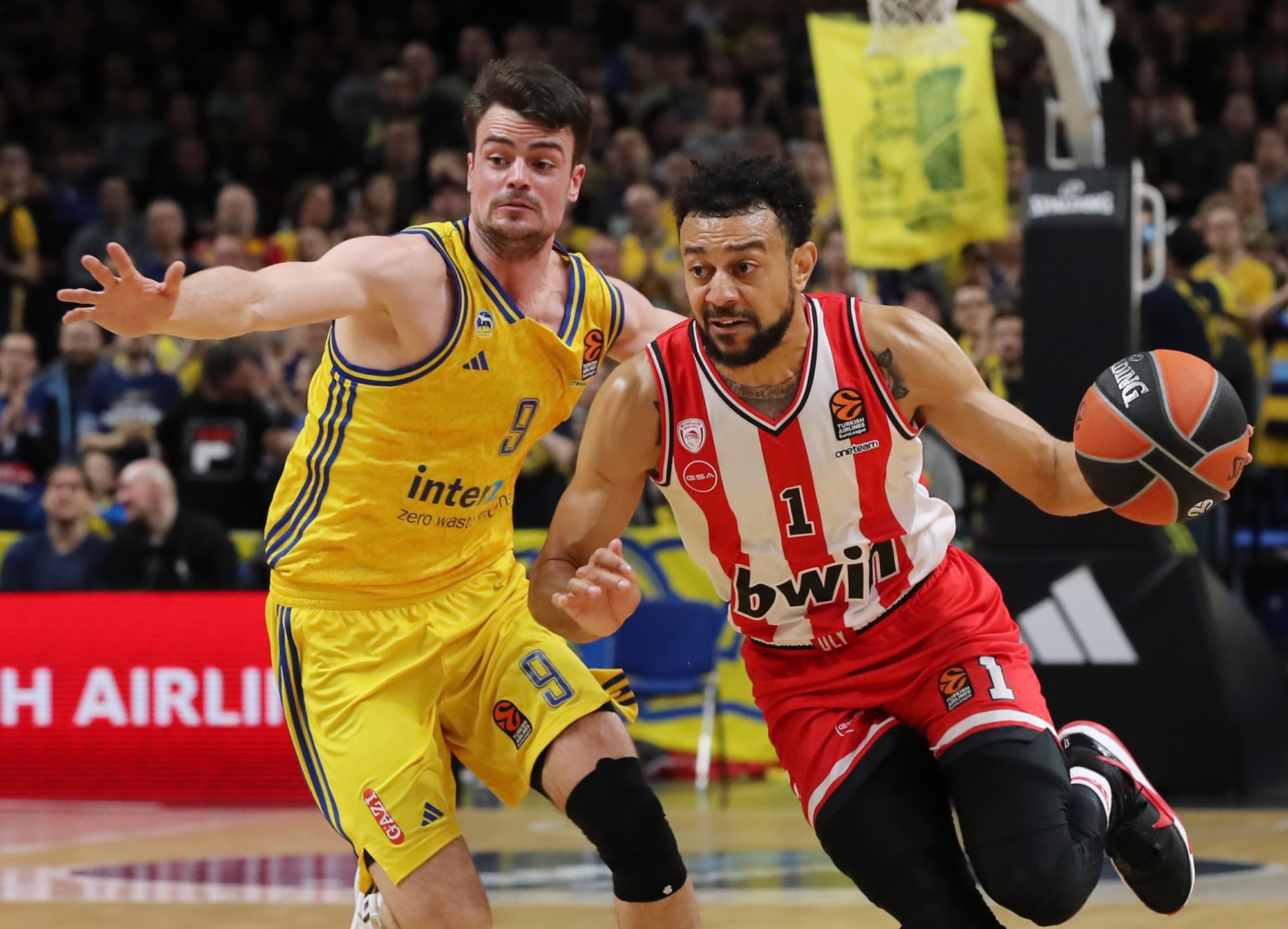 Άλμπα – Ολυμπιακός 67-94: Αντίο στο 2023 με παρέλαση στο Βερολίνο