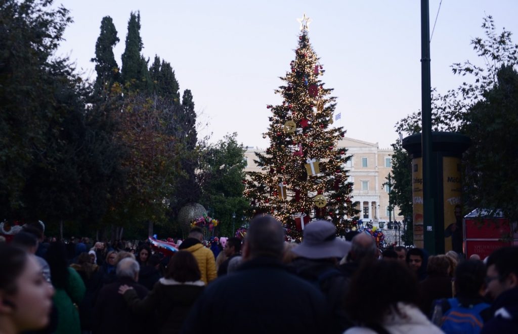 Τι καιρό θα κάνει την παραμονή και ανήμερα της Πρωτοχρονιάς – Πού θα βρέξει