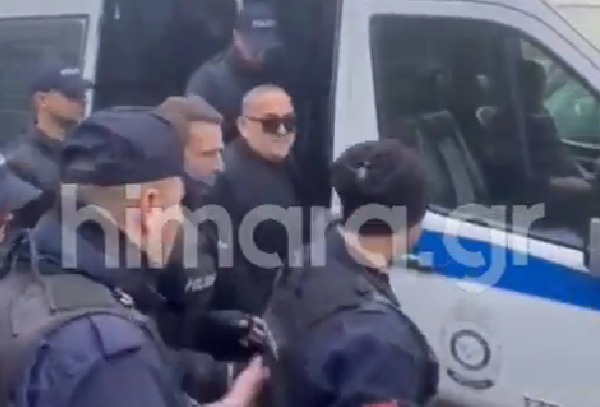 Μπελέρη: Μόνο για 10 λεπτά τον άφησαν να παραστεί στην κηδεία της γιαγιάς του