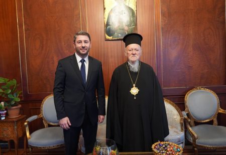 Φανάρι: Σε εγκάρδιο κλίμα η συνάντηση Ανδρουλάκη με τον Οικουμενικό Πατριάρχη Βαρθολομαίο