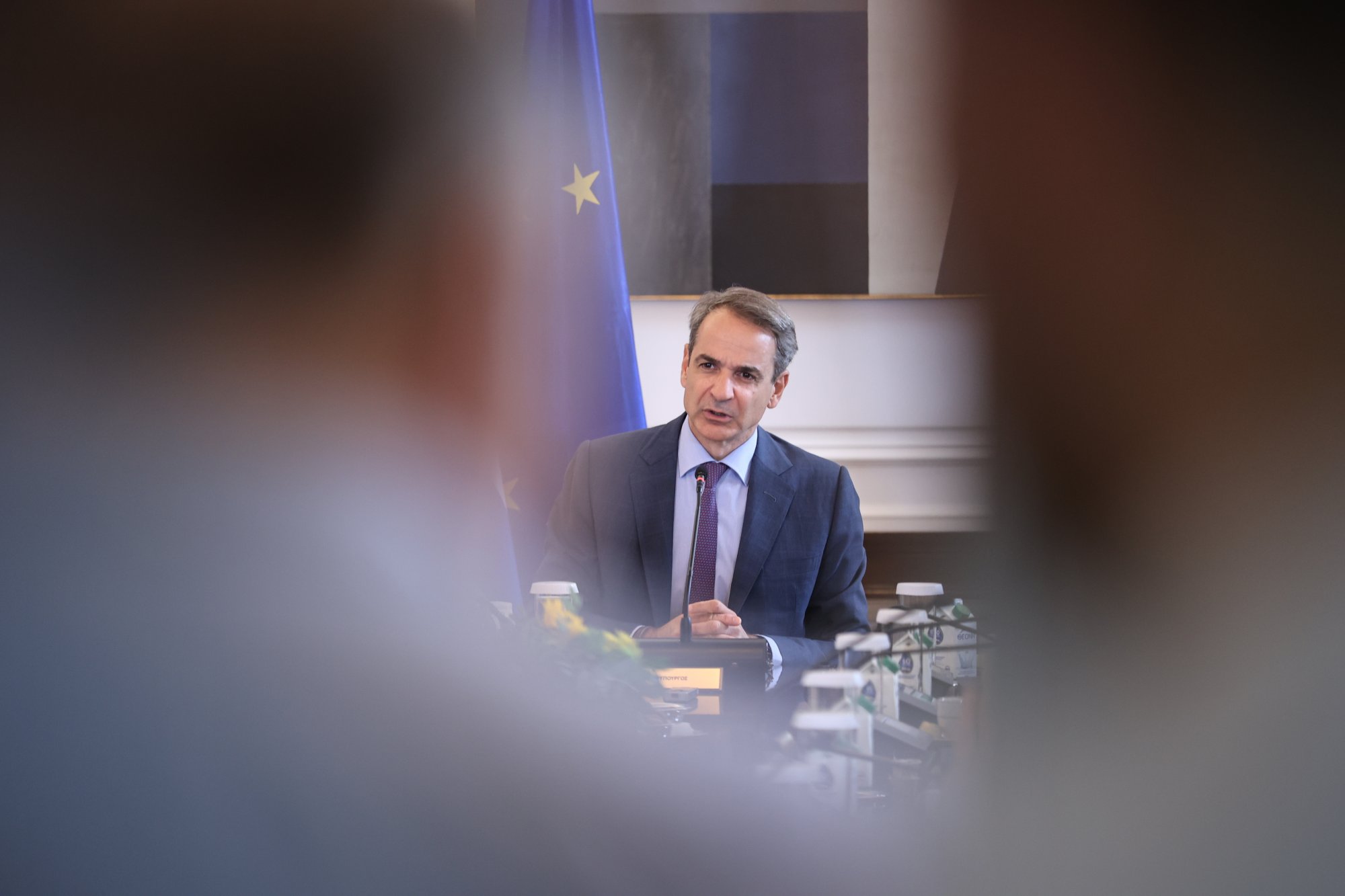 Ανασχηματισμός: Ολο το παρασκήνιο – Οι συζητήσεις τις Γιορτές, οι προβληματισμοί Χρυσοχοΐδη και η προειδοποίηση Π. Μαρινάκη στους υπουργούς