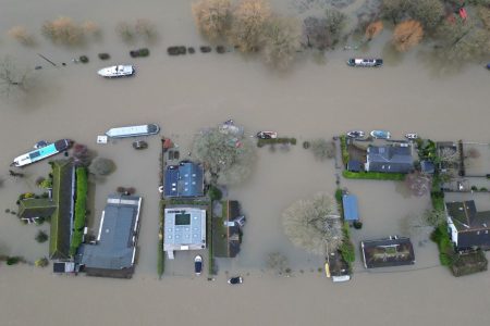 Βρετανία: Πλημμύρες από την υπερχείλιση ποταμών