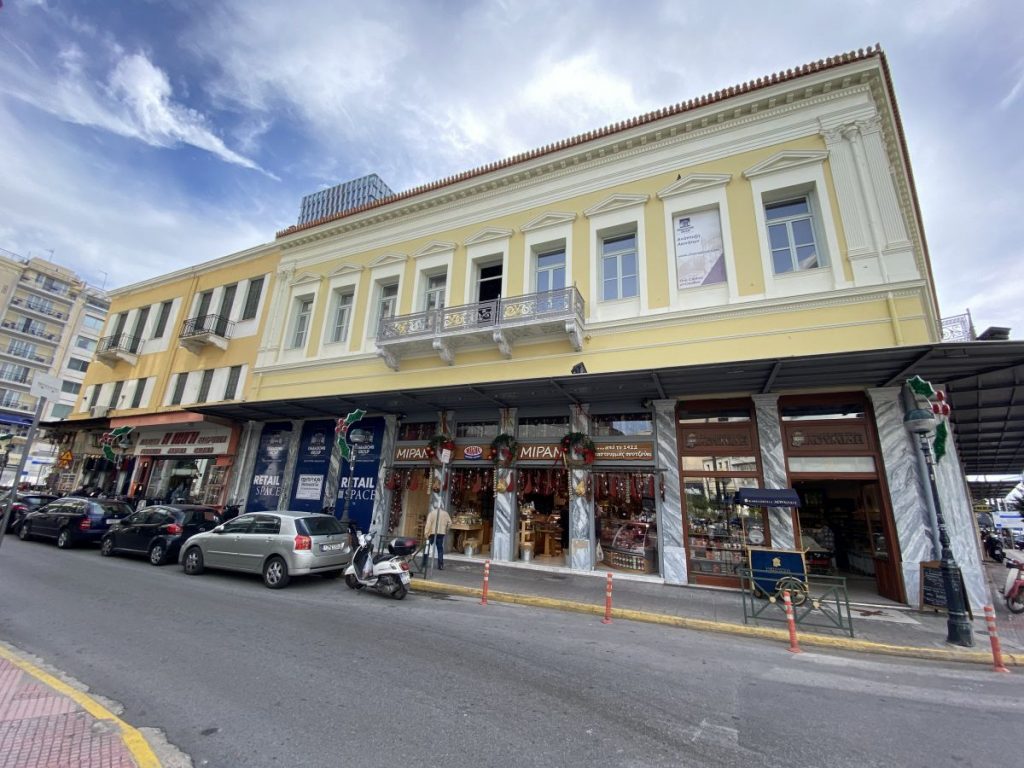 Πειραιάς: Τα 1.035 κτίρια – κοσμήματα στο κέντρο της πόλης